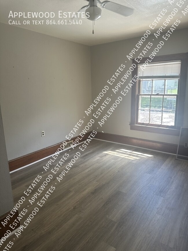 Building Photo - 114 Brookside Rd