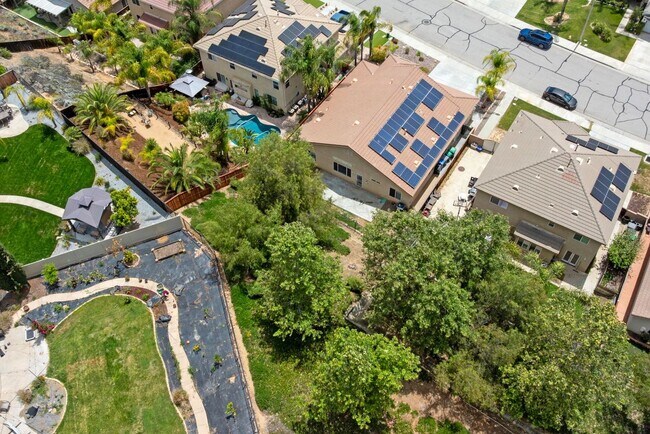 Building Photo - 24898 Sunset Vista Ave