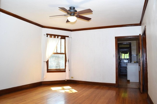 Building Photo - 4738 N Karlov Ave