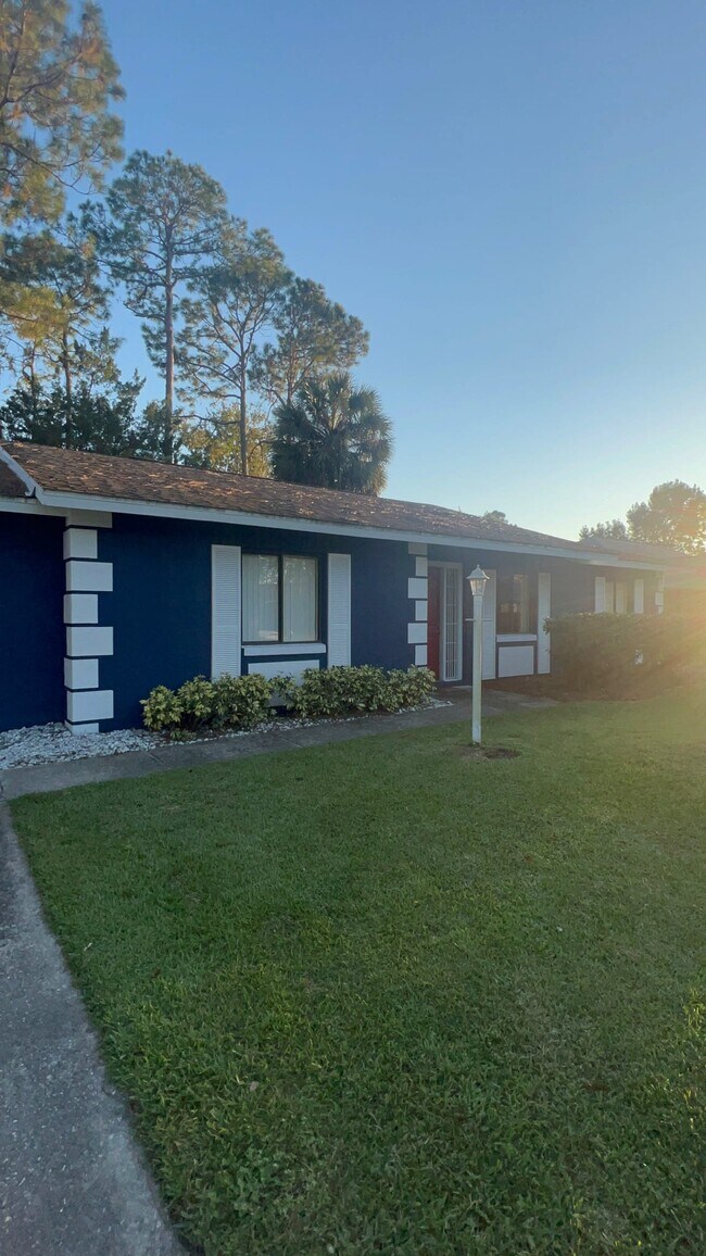 Building Photo - 20 Woodston Ln