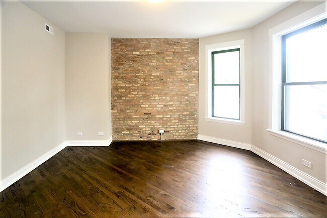 Foto del edificio - 2740 N Richmond St
