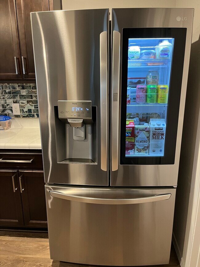 Foto del edificio - 8226 Blue Canal