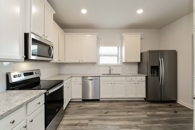 Building Photo - Lasater Ranch