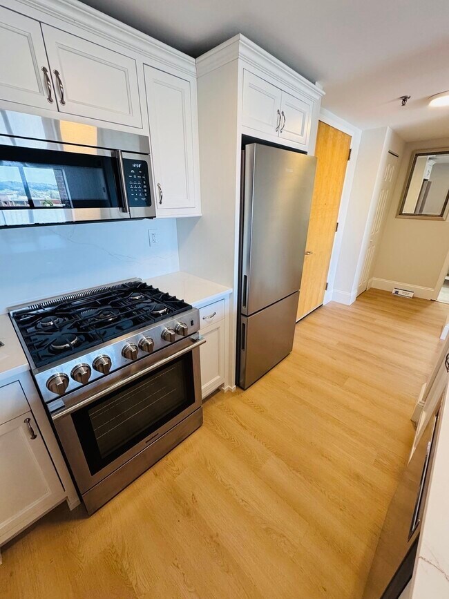 Building Photo - 15 N Beacon St