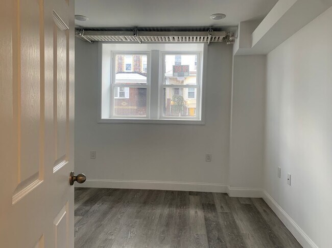 Building Photo - 401 Walker St