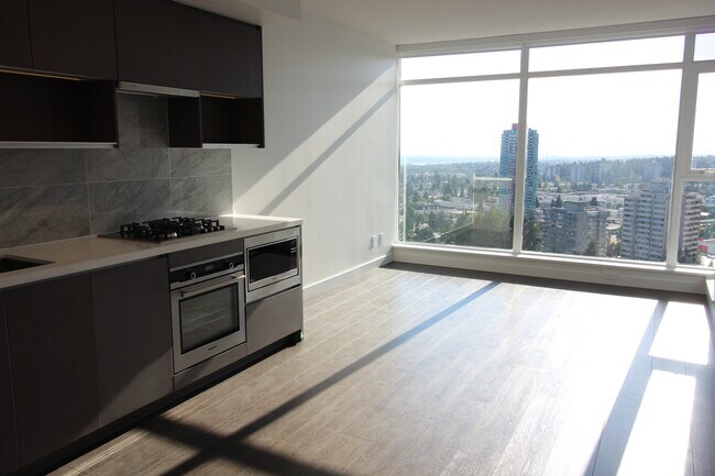 Building Photo - 3006-6538 Nelson Avenue