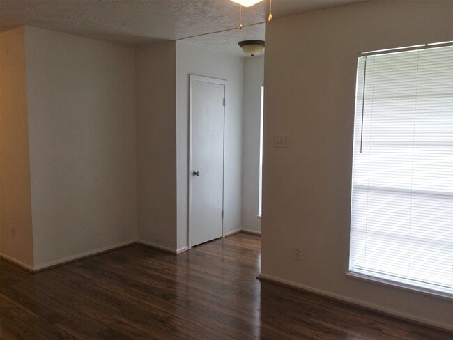Building Photo - 3511CU