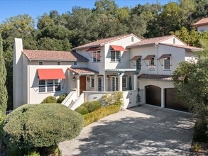 Building Photo - 265 Clear Ridge Dr