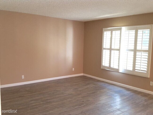 Foto del edificio - 3 br, 1.5 bath Condo - 10412 Caminito Rimini
