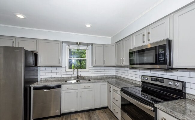Building Photo - 1412 Marconi Dr