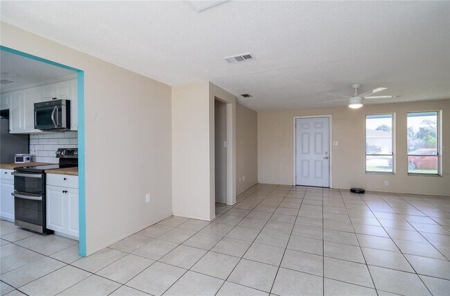 Building Photo - 8119 San Jacinto Ave