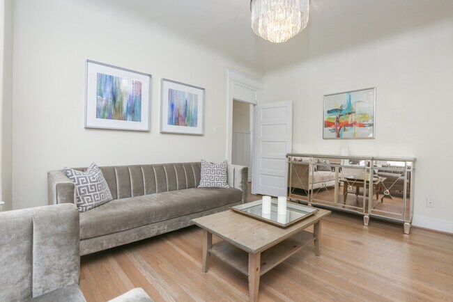 Photo - 2546 Polk St Apartment