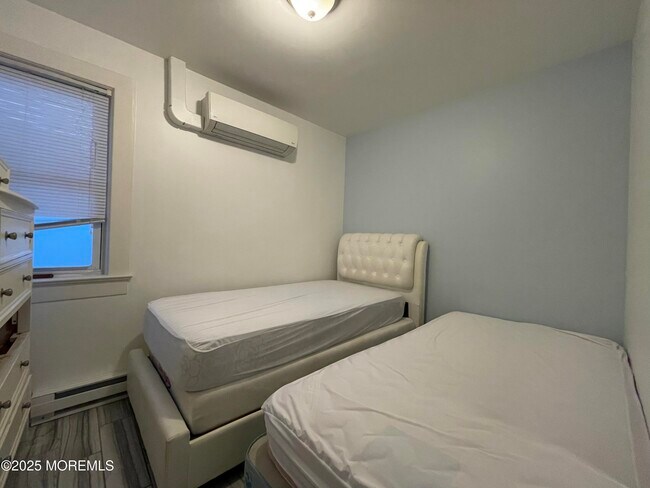 Foto del edificio - 90 Poplar Ave