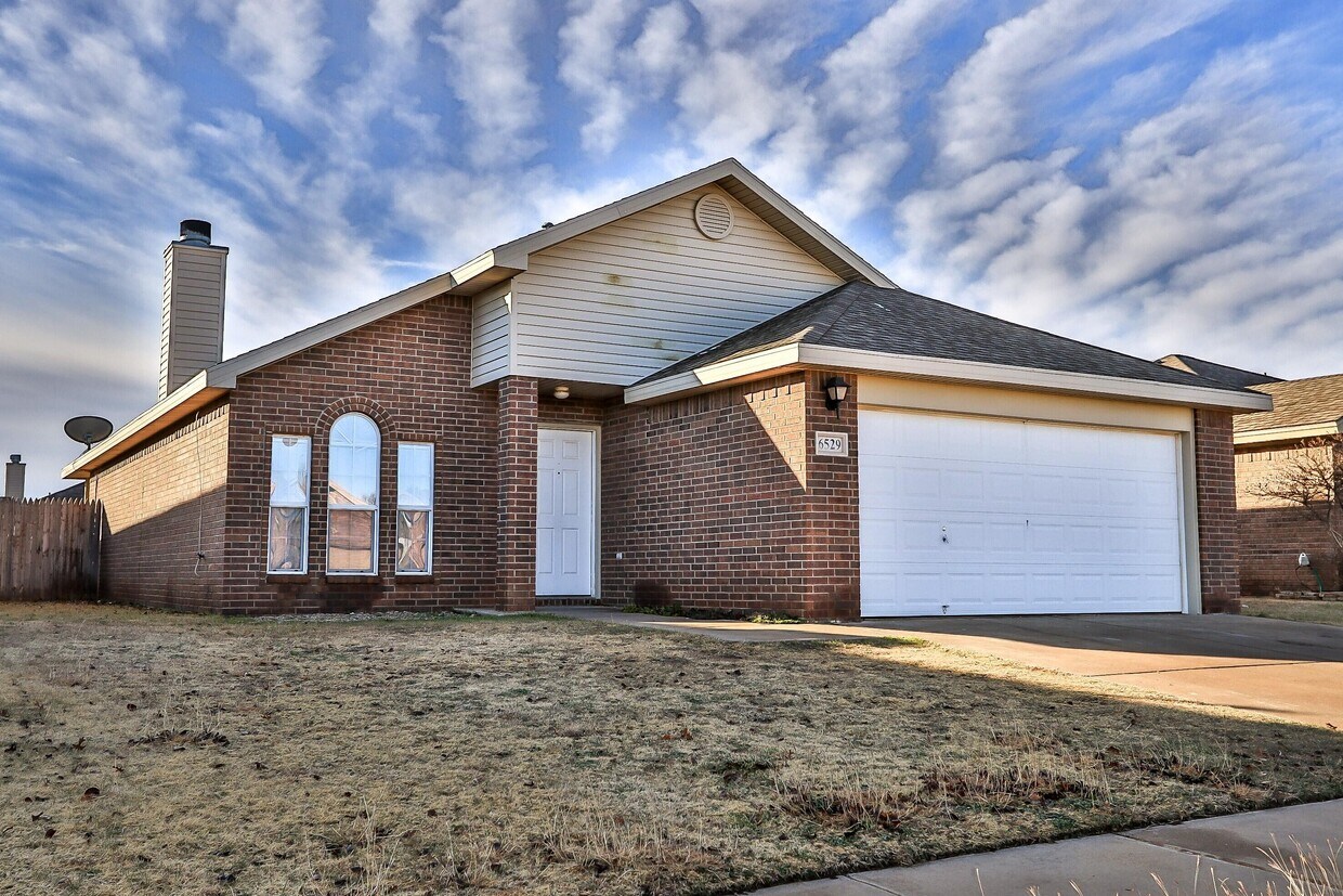 Foto principal - 6529 86th St