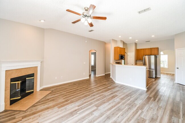 Foto del edificio - 1747 Northglen Cir