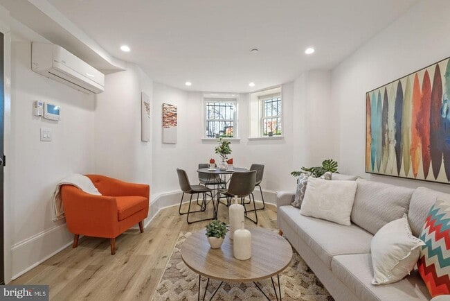 Building Photo - 1979 Biltmore St NW