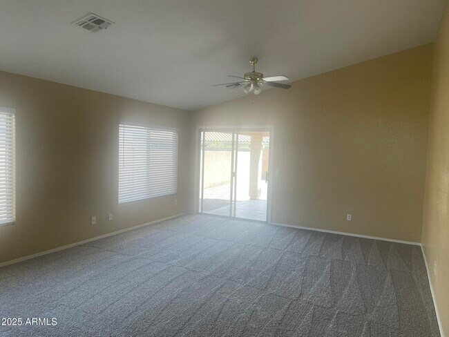 Foto del edificio - 3831 E Wyatt Way