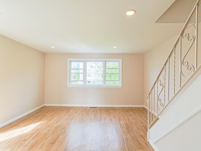 Foto del edificio - 1826 Tomlinson Rd