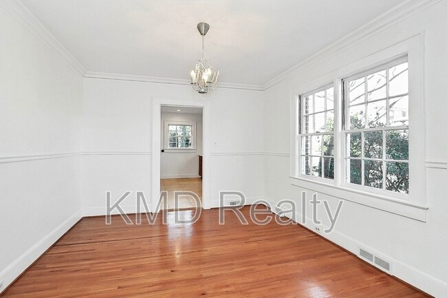 Building Photo - 1400 Matheson Ave