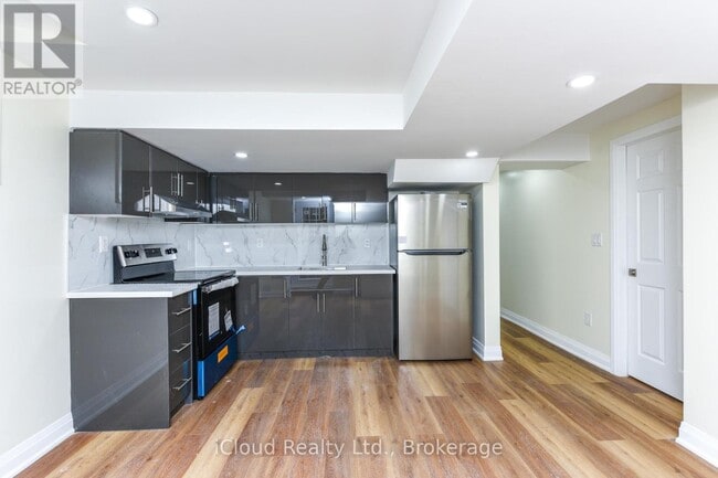 Building Photo - 5744 Philip Dr