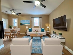 Building Photo - 221 Ahrens St W