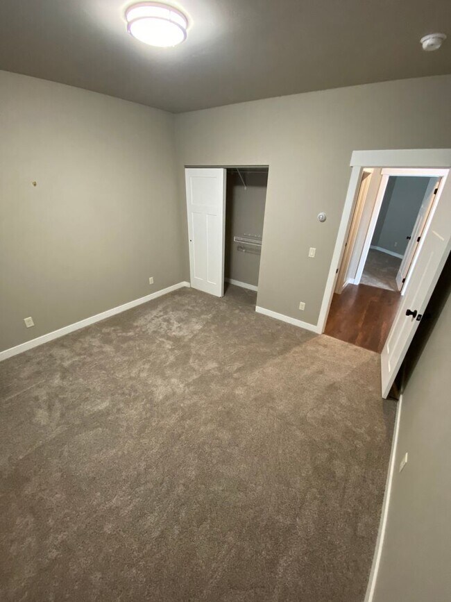 Foto del edificio - Newer Home - 3 Bedroom - 2 Bath - Corvallis