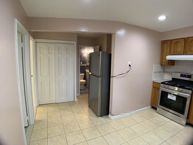 Foto del edificio - 1268 East 68th Street