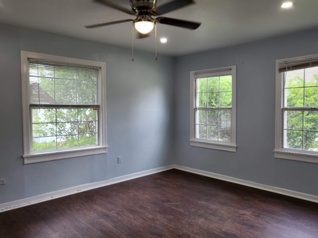 Building Photo - 3325 Tampa St