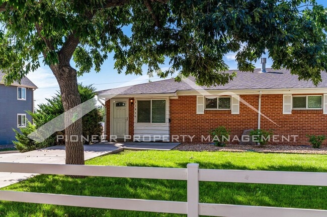 Photo - Charming Unit with Central AC,  Washer/Dryer, And Water, Sewer, Electric/Gas, and Trash removal I... Townhome