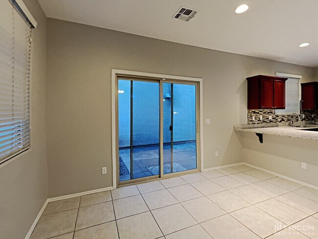 Foto del edificio - 2515 N 73rd Dr