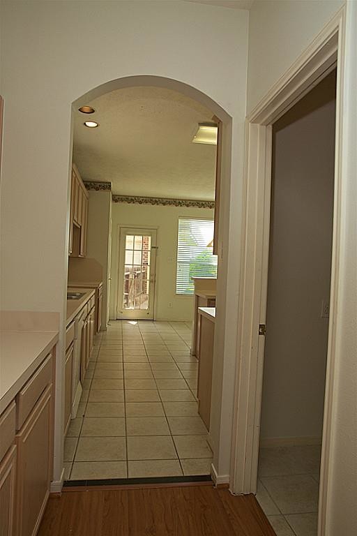 Building Photo - 17711 Meadowcreek Trail