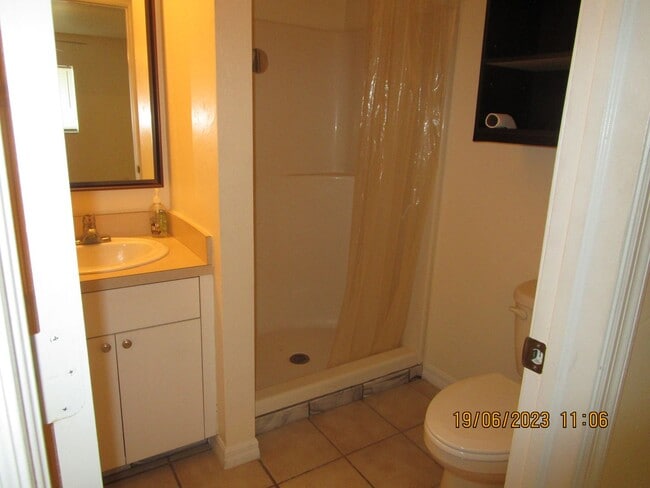 Building Photo - Avail Now-Lehigh Acres Duplex