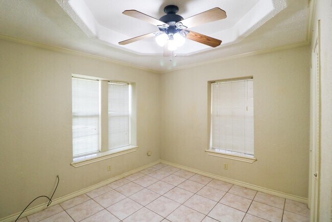 Foto del edificio - 2420 E Stewart St