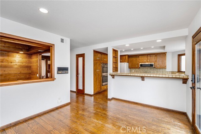 Building Photo - 472 36th St
