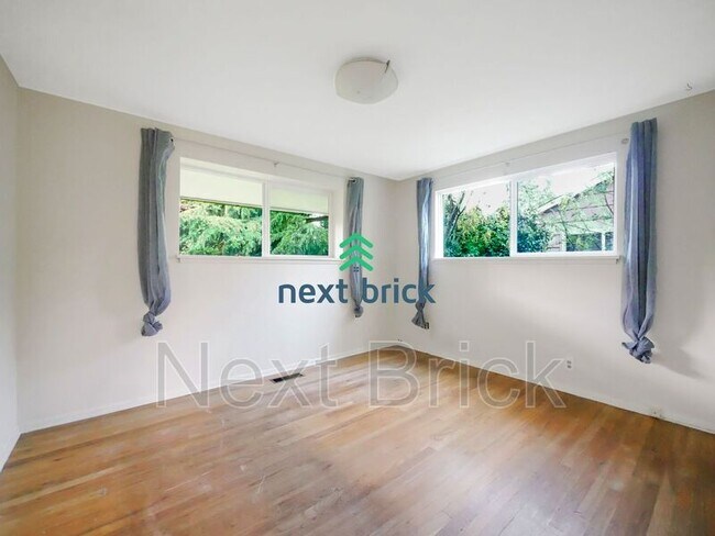Foto del edificio - 18057 7th Ave NE