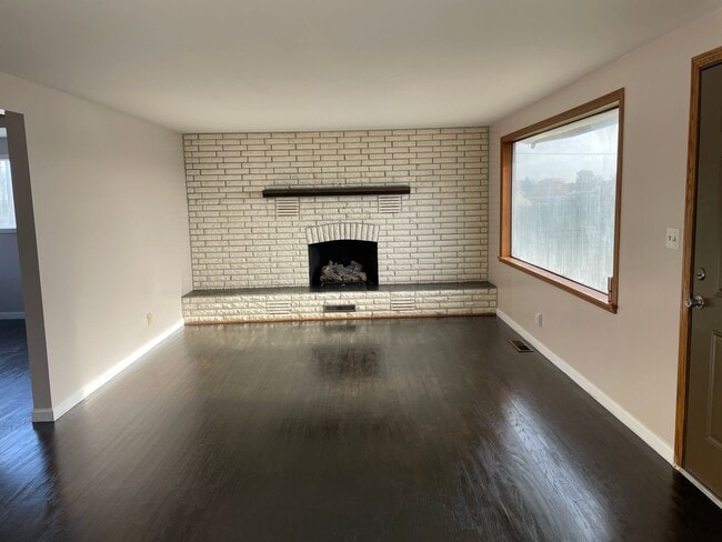 Foto del edificio - Clean 3 Bedroom!