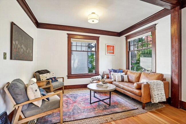 Foto del edificio - 2631 46th Ave SW