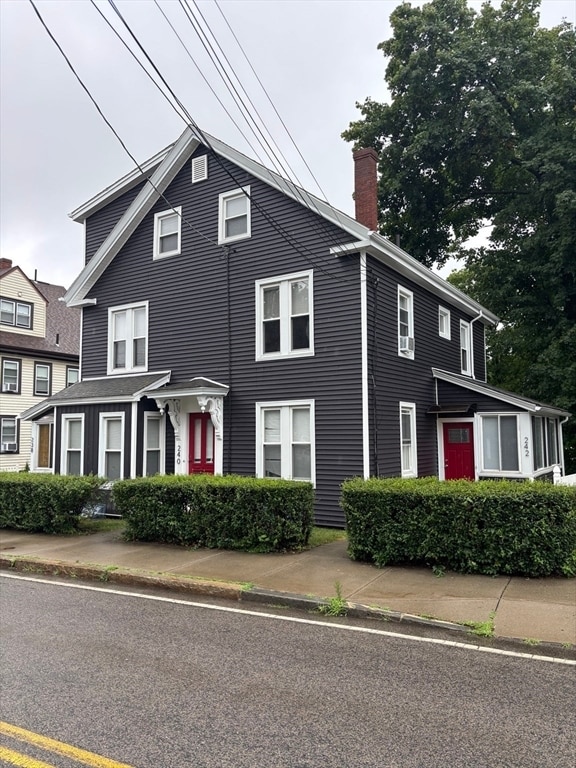 Primary Photo - 242 Nahatan St