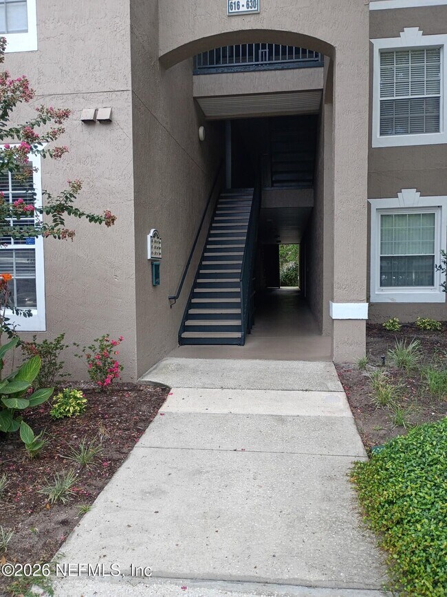 Foto del edificio - 10550 Baymeadows Rd