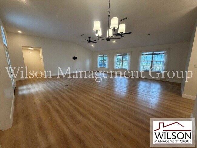 Foto del edificio - 2535 S Glen Eagles Dr