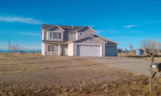 Building Photo - Great home in Pueblo West!