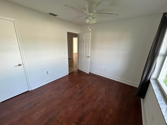 Building Photo - 22203 Aquila St