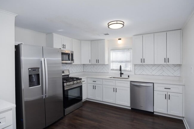 Building Photo - 8508 Eby Ave