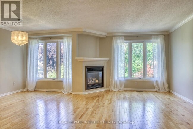 Building Photo - 229 Greenridge St