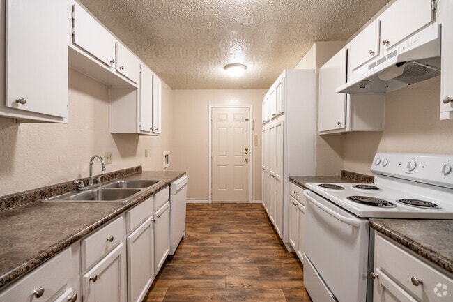 Interior Photo - Country Village Apartments