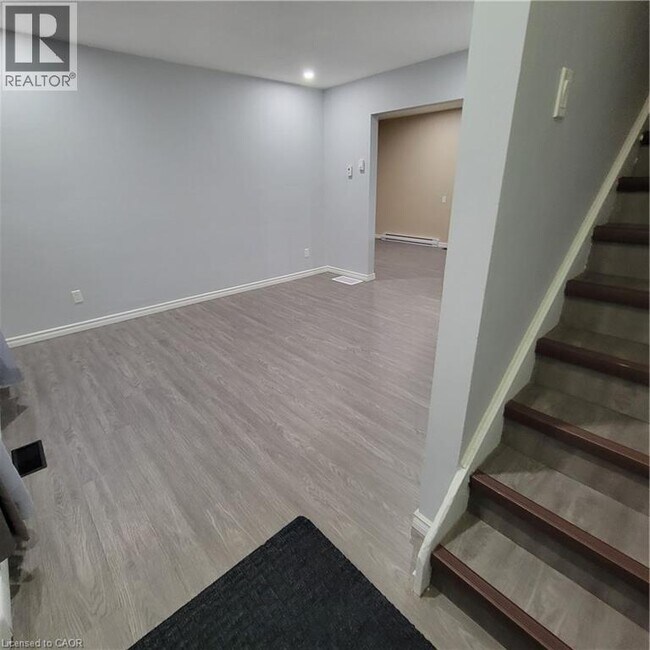 Photo du bâtiment - 36 Winston Blvd