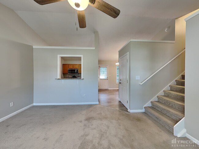 Building Photo - 463 Thorn Thicket Dr