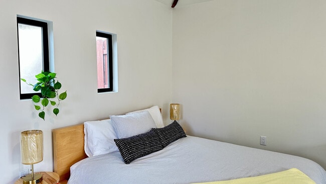 Foto del edificio - 4705 Norma Dr
