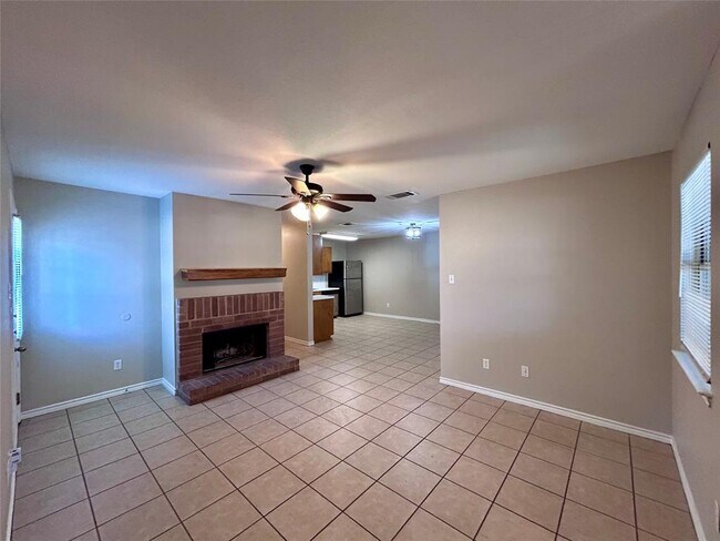 Building Photo - 3007 Kestrel Dr