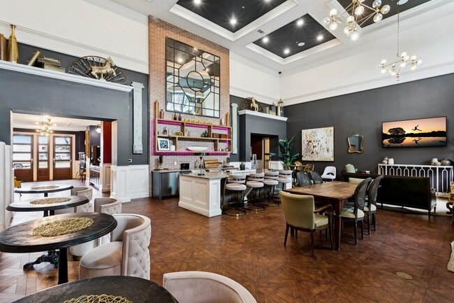 Photo - Delaneaux Apartments